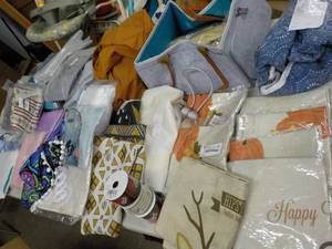 Large Quantity of Pillow Cases, Sho...