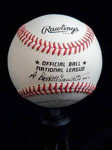 lot 14 image: Willie McCovey Autographed Baseball