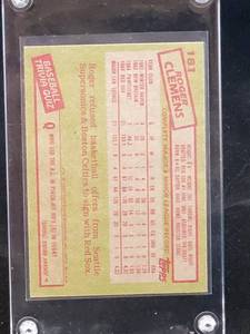 lot 30 image: 1985 Topps Roger Clemens Rookie Card # 181