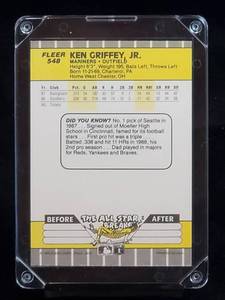 lot 32 image: 1989 Fleer Ken Griffey Rookie Card # 548