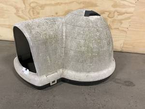 lot 51 image: INDIGO Igloo Dog House