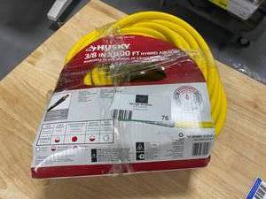 lot 77 image: HUSKY 38 100 Hose - Yellow