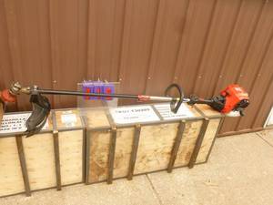 Craftsman 4 cycle Weed Trimmer. Lightly used. Tested & works. Is missing air filter cover. As shown.