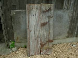 lot 26 image: Antique Barn Door