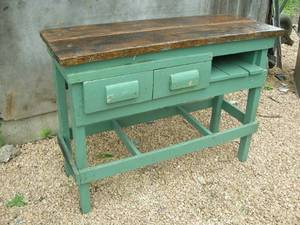 lot 32 image: Primitive Wooden Gardening Table