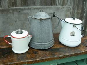 lot 37 image: 3 Vintage Coffee-Range Pots