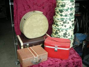 lot 88 image: Vintage Luggage - Hat Box Set