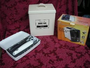 lot 91 image: Bread Box - Toaster - Electric Knife