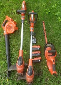 lot 2 image: Black and Decker 18v garden maintenance set
