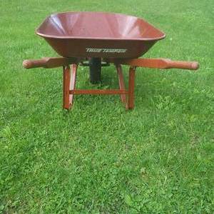 lot 3 image: True Temper wheel Barrow