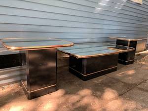 lot 15 image: 3-piece Mirrored coffee table and end table set
