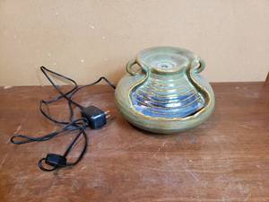 lot 9 image: Small Table Top Fountain