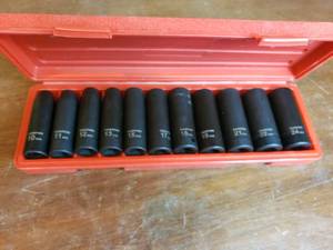 lot 13 image: Tekton 12 Drive Metric Impact Sockets