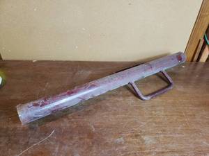 lot 21 image: Post Pounder