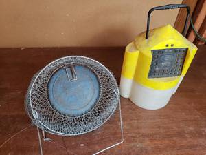 lot 31 image: Plastic Minnow Bucket and Kmart Folding Fish Basket
