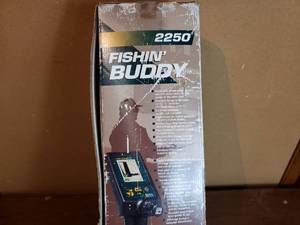 lot 32 image: Fishin Buddy 2250