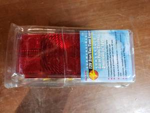 lot 68 image: 2 New 12V Tail  Turn Lights