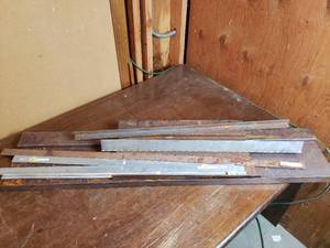 lot 106 image: Miscellaneous Steel and Piano Hinge