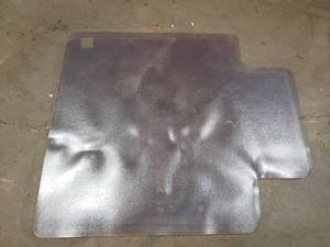 lot 116 image: 4 Office Chair Mats