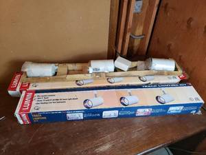 lot 117 image: 3 Sets of Lumin Track Lighting