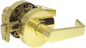 lot 817 image: 4 - Us Lock 2050 Series Entry Lever Monterey 2-38 Backset SC1 Brass u015886