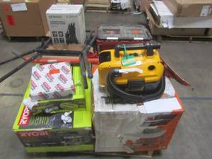 lot 303 image: WHOLESALE MIXED PALLET OF POWER TOOLS, TABLE SAWS AND SHOP EQUIPMENT