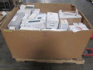 lot 311 image: WHOLESALE MIXED PALLET OF MISCELLANEOUS TILE