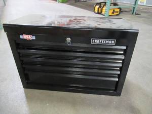 lot 116 image: Craftsman 26-in W x 17.25-in H 5-Drawer Ball-bearing Steel Tool Chest Black, CMST22654BK. Slight Dent On top, Has Key.