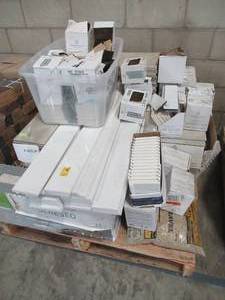 lot 130 image: WHOLESALE MIXED PALLET OF MISCELLANEOUS FLOORING AND WALL TILE