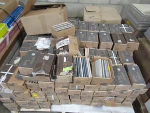 lot 131 image: WHOLESALE MIXED PALLET OF MISCELLANEOUS WALL TILE