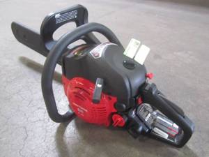 lot 24 image: CRAFTSMAN S160 16-in 42-cc 2-cycle Gas Chainsaw CMXGSAMNN4216