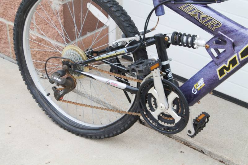 Mongoose mgx dxr best sale 21 speed dual suspension