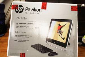 lot 7 image: All In One Touch PC, HP Pavilion