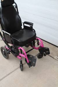 lot 23 image: Tilt Wheelchair Transport Quickie Iris