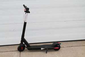 lot 30 image: Electric Scooter