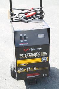 lot 20 image: Schumacker Battery Charger Engine Starter