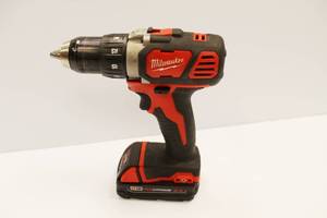 lot 57 image: Milwaukee Cordless 12 Drill  Driver 18 Volts