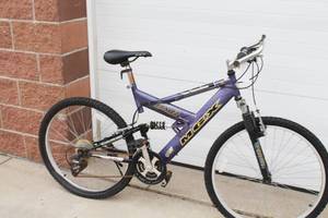lot 38 image: Mongoose MGX Dual Suspensions 26  Mens Bike, 21 Speed