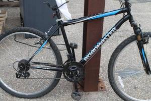 lot 56 image: Road Master Granite Peak 26 Wheel Size Mens Mountain Bike