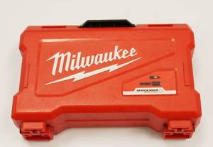 lot 61 image: Drill And Drive Bit Set Milwaukee Shock Wave