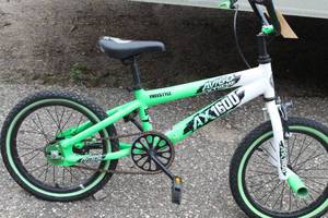 lot 72 image: AVIGO Extreme AX 1600 Boys Bike