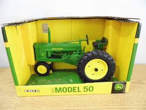 lot 19 image: Ertl John Deere Model 50 Tractor