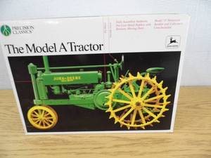 lot 22 image: Ertl John Deere Model A Tractor