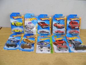 lot 28 image: HotWheels