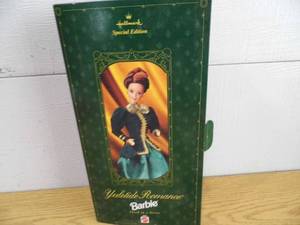 lot 45 image: Barbie Yuletide Romance