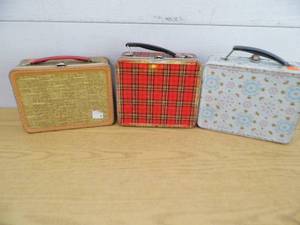 lot 69 image: Lot of 3 Vintage Lunchboxes