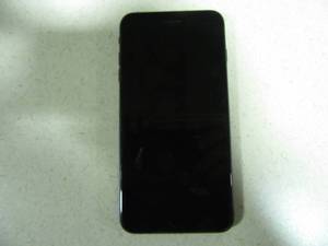lot 4 image: Apple iPhone 8 MQ962LLA 64GB Storage Unlocked
