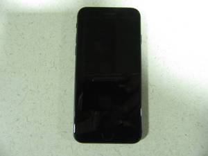 lot 6 image: Apple iPhone 8 MQ722LLA 64GB Storage Unlocked - Cosmetics