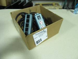 lot 33 image: Lot of 3 Vintage Power Strips
