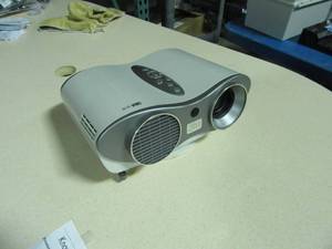 lot 50 image: 3M S10 LCD Projector